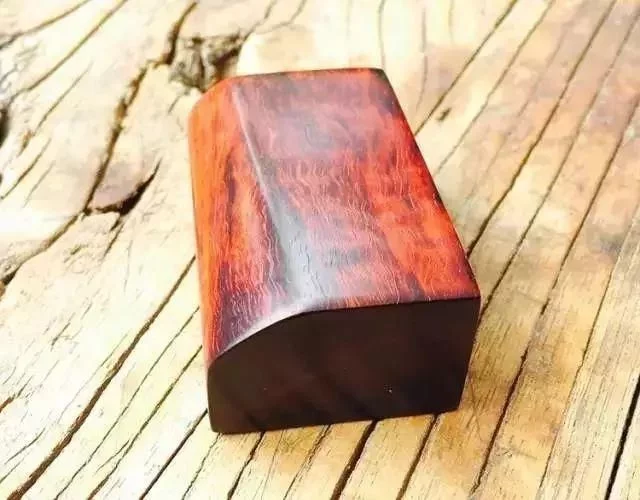 小叶紫檀除了做手串还能做什么？让你脑洞大开！