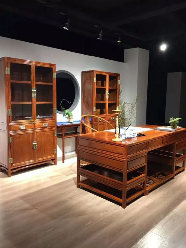 缅甸花梨凭什么，价格一路上涨....