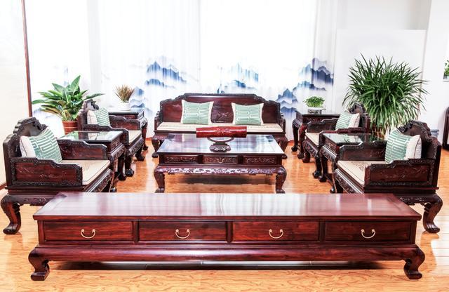 为什么红木家具属于高端家具，用红木家具装饰家有什么好处？