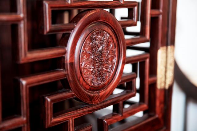 红木家具上污垢处理不掉怎么办？五个小诀窍帮你解决