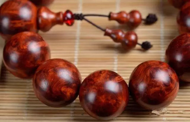 小叶紫檀瘿子、瘤疤详细图解 