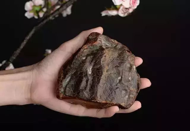 文玩须知！玩蜜蜡，俄料、乌料竟然分不清？ 