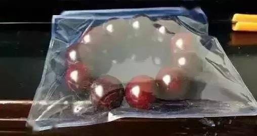 别瞎盘了！小叶紫檀手串玻璃底是这样盘的 