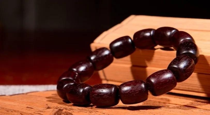 小叶紫檀玻璃底，到底是怎么盘出来的？ 