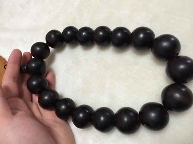 小叶紫檀盘黑了怎么办？别慌，有绝招！ 