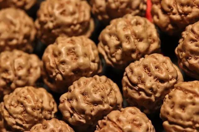 怎么不盘废一条好的金刚菩提 ？ 